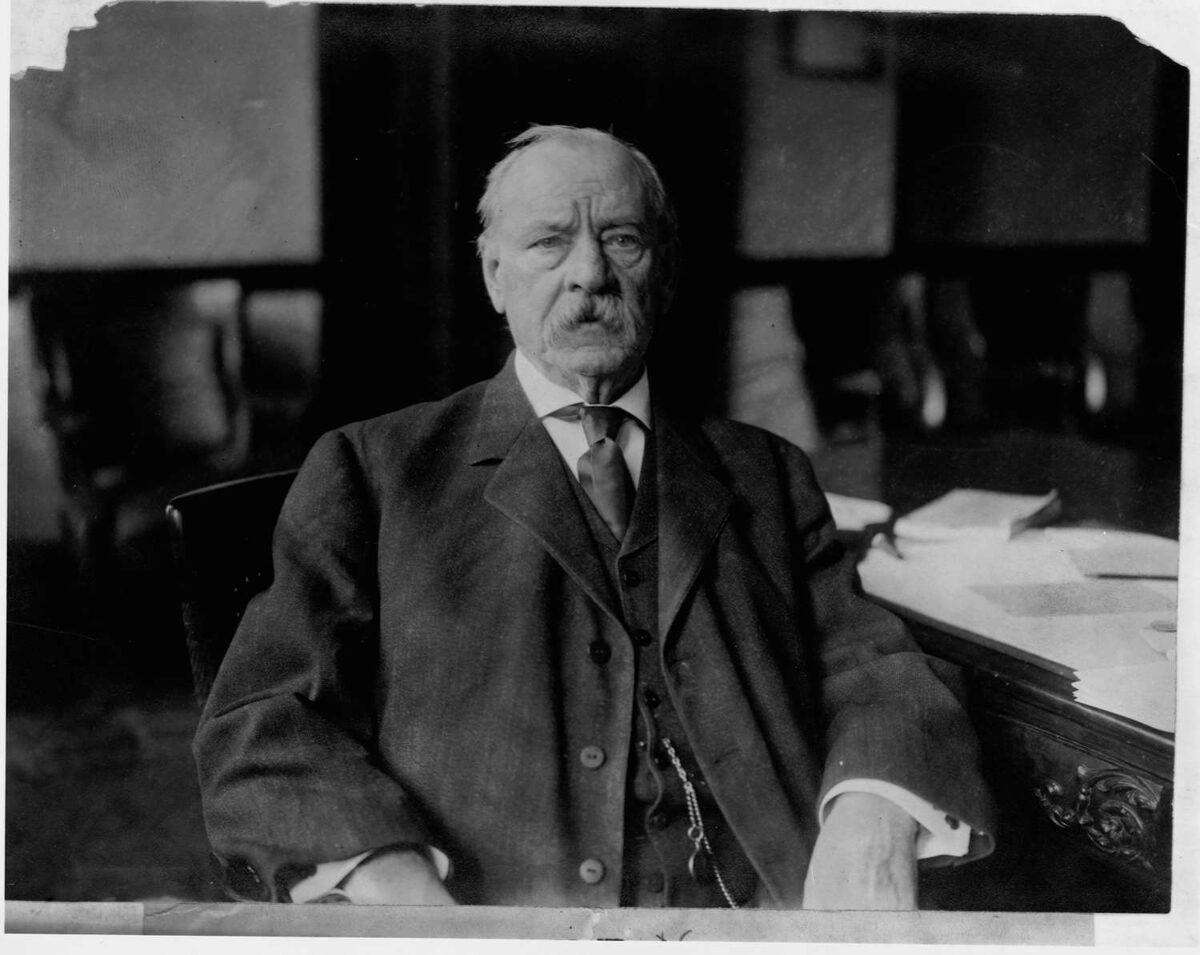 grover-cleveland-at-desk-640459669-5b660c9246e0fb0025ffa2ee.jpg